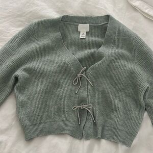 H&M bow sweater